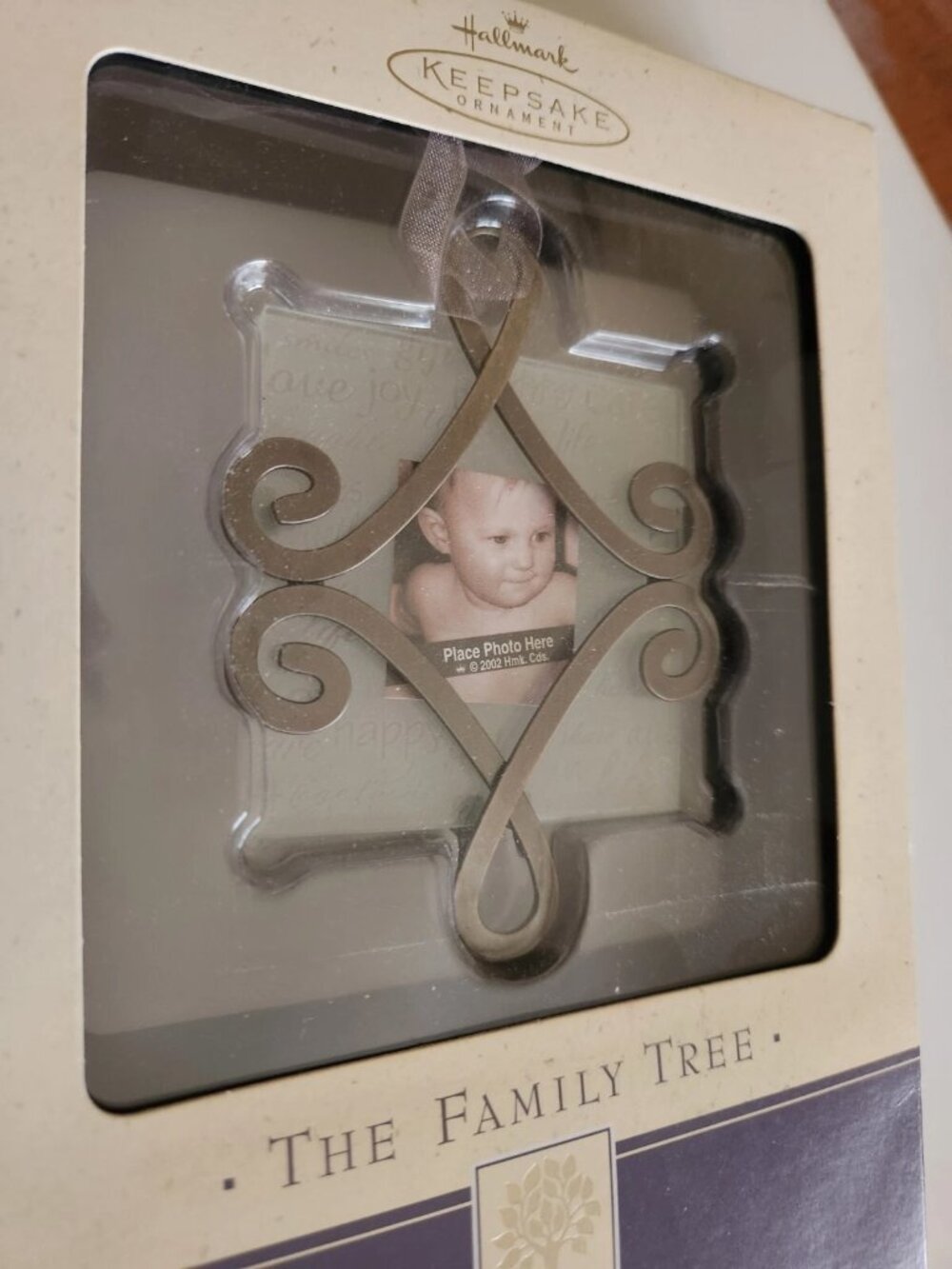 Hallmark Keepsake The Family Tree "Joy, Smiles, Fun" Photo Holder Frame Ornament